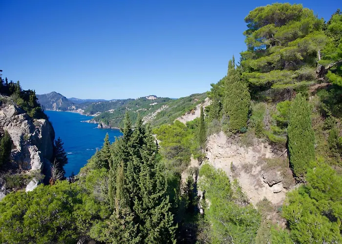 A Village Estate Вилла Kouramades