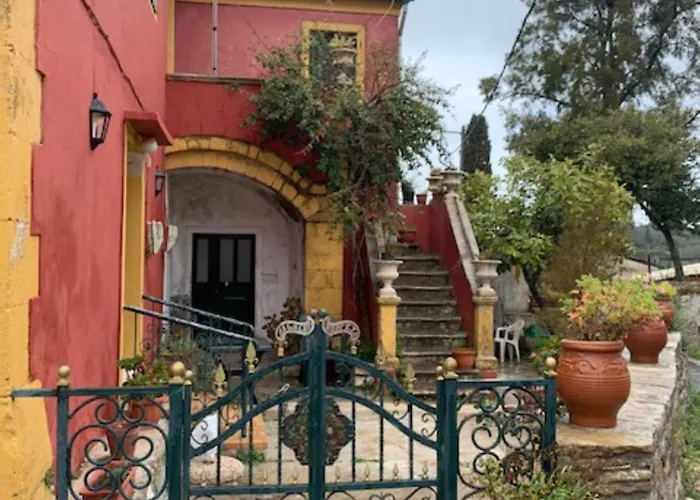 Вилла A Village Estate