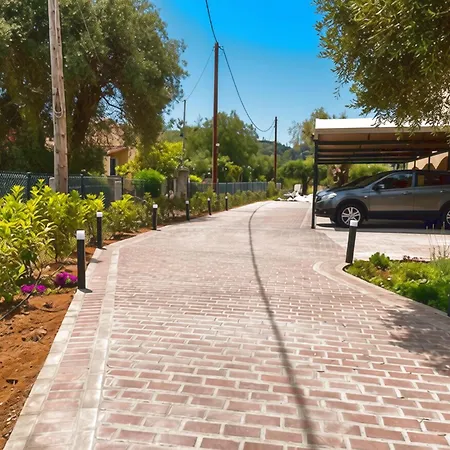 A Village Estate Kouramádes